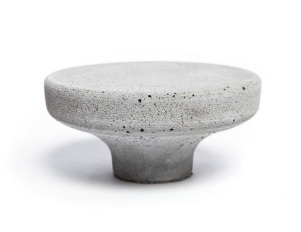 URBI ET ORBI POMOLO Möbelknopf GFRC